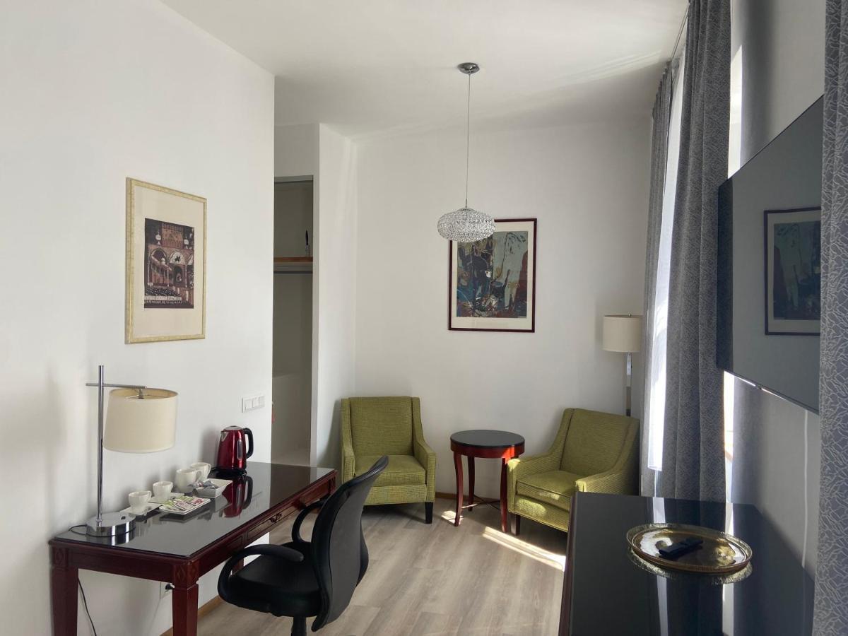 Aparthotel Slezak 利托米什尔 外观 照片
